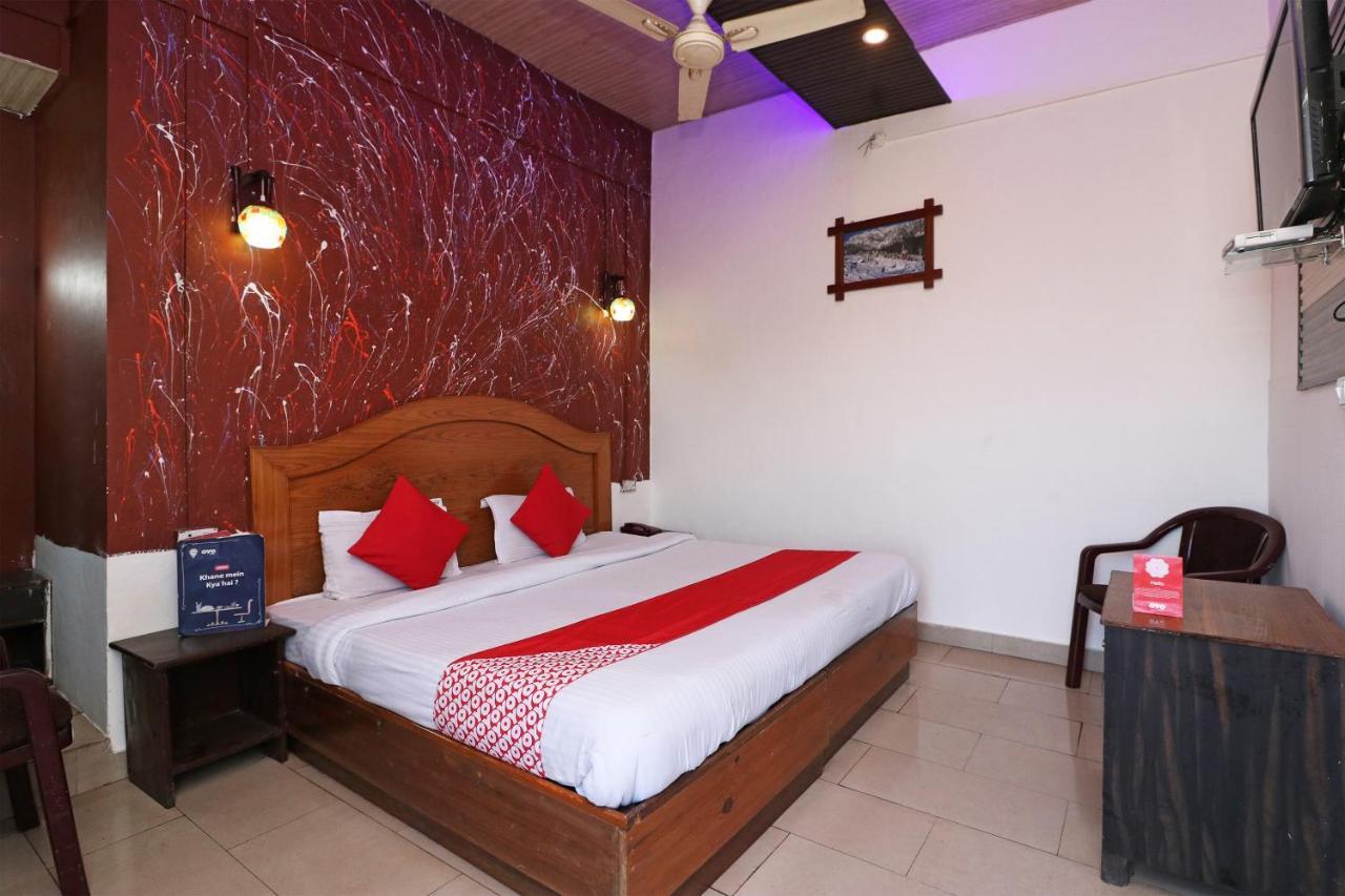 Hotel Flora Suites Mumbai Exterior photo