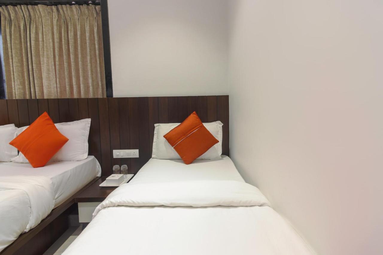 Hotel Flora Suites Mumbai Exterior photo