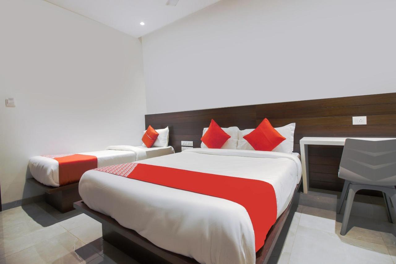 Hotel Flora Suites Mumbai Exterior photo