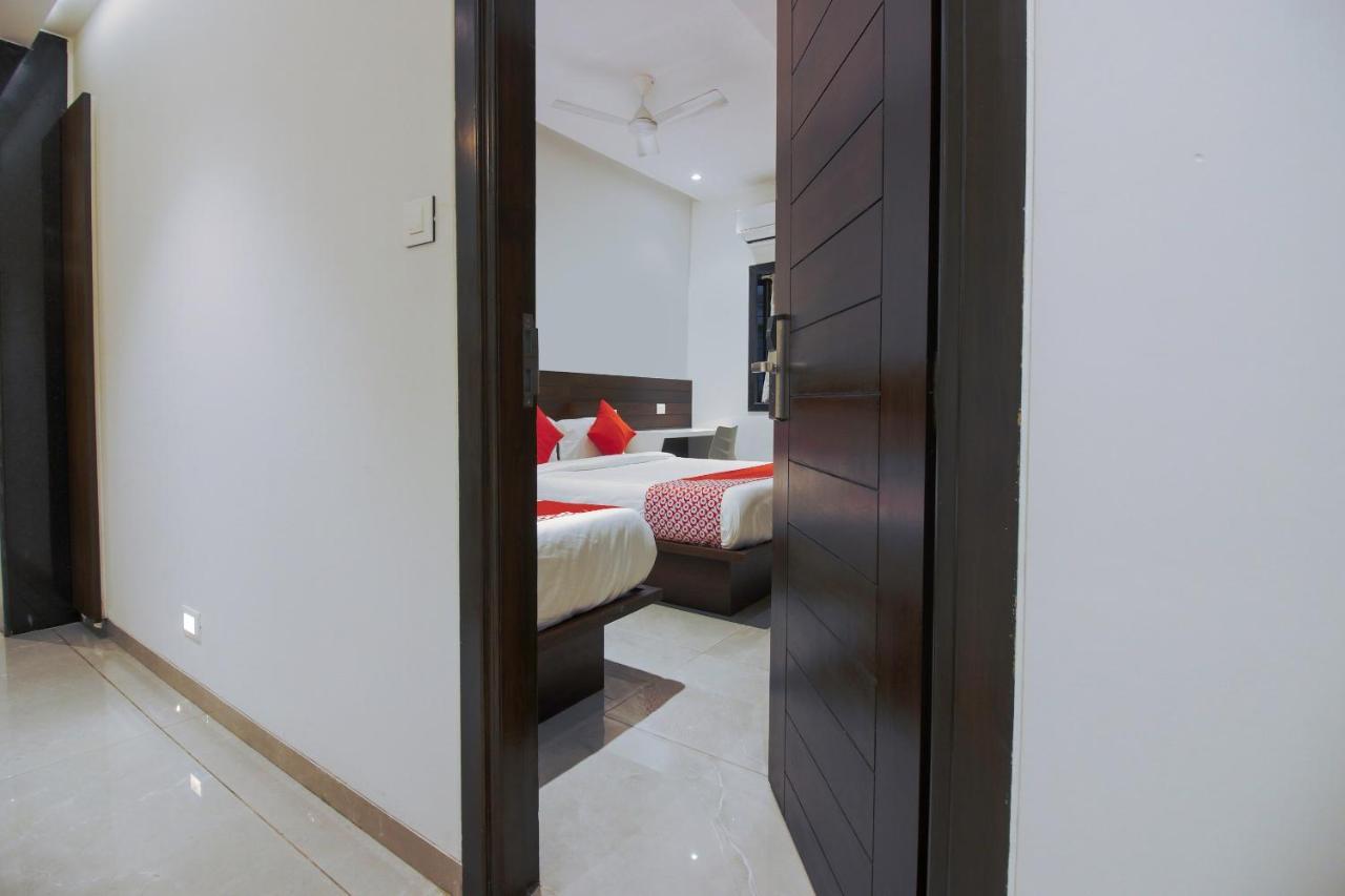 Hotel Flora Suites Mumbai Exterior photo